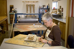 Karen Kunc carving